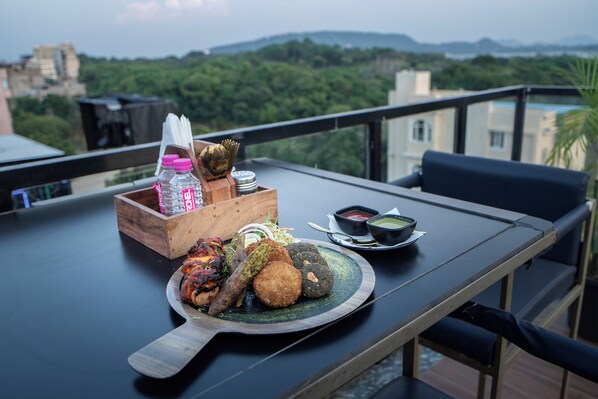 Frokostbuffé mot et tillegg i helgene