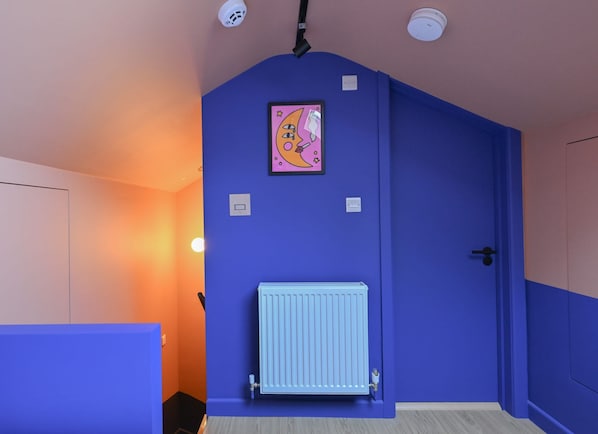 Apartment | 1 bedroom, desk, Internet - Funky Ensuite Loft Close to Angel Shoreditch (London)