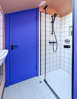 Apartment - Funky Ensuite Loft Close to Angel Shoreditch (London)