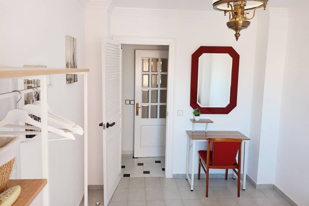 Standard Single Room, Non Smoking, City View | Iron/ironing board, free WiFi