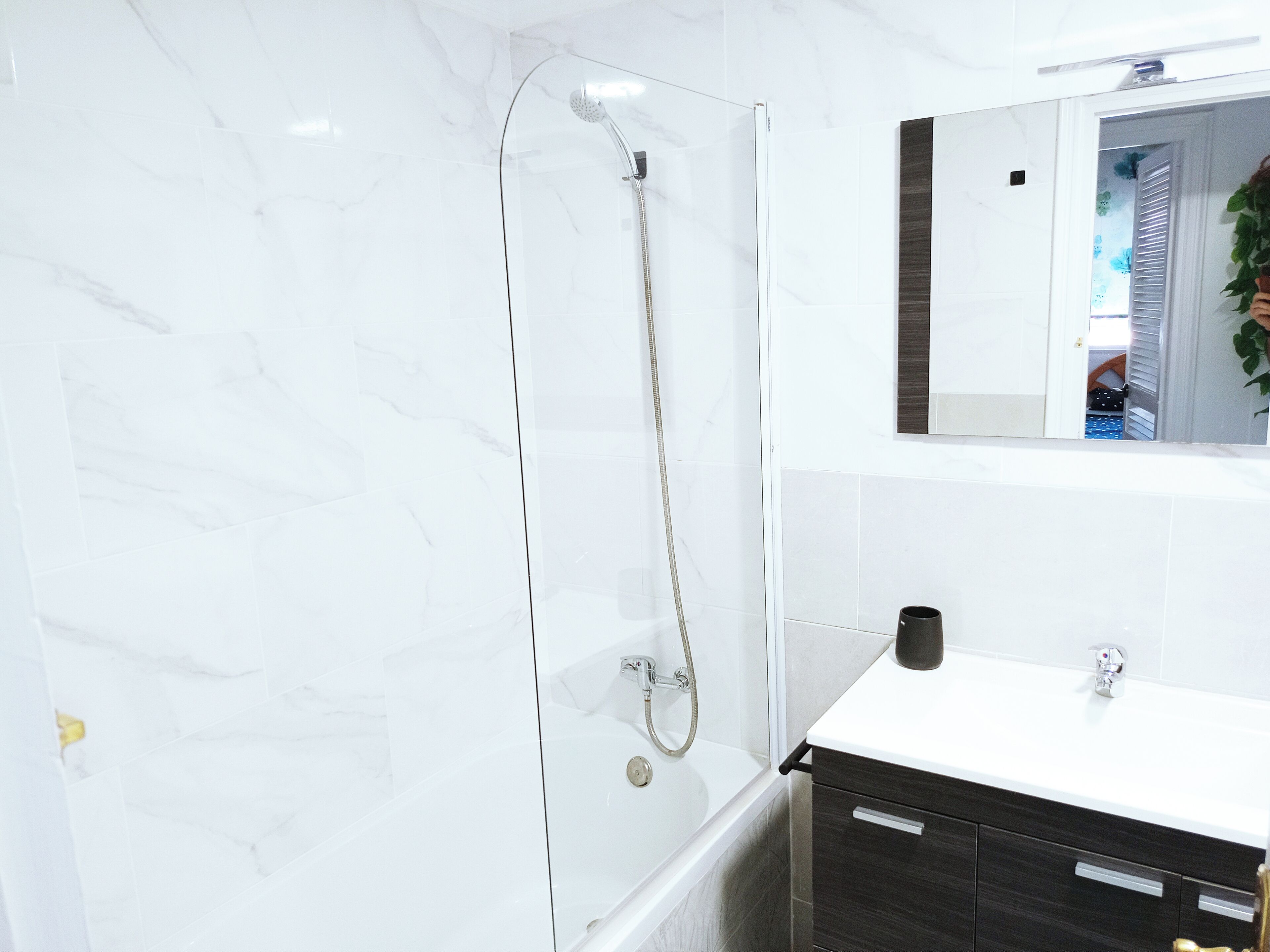 Photo - Angosta Host