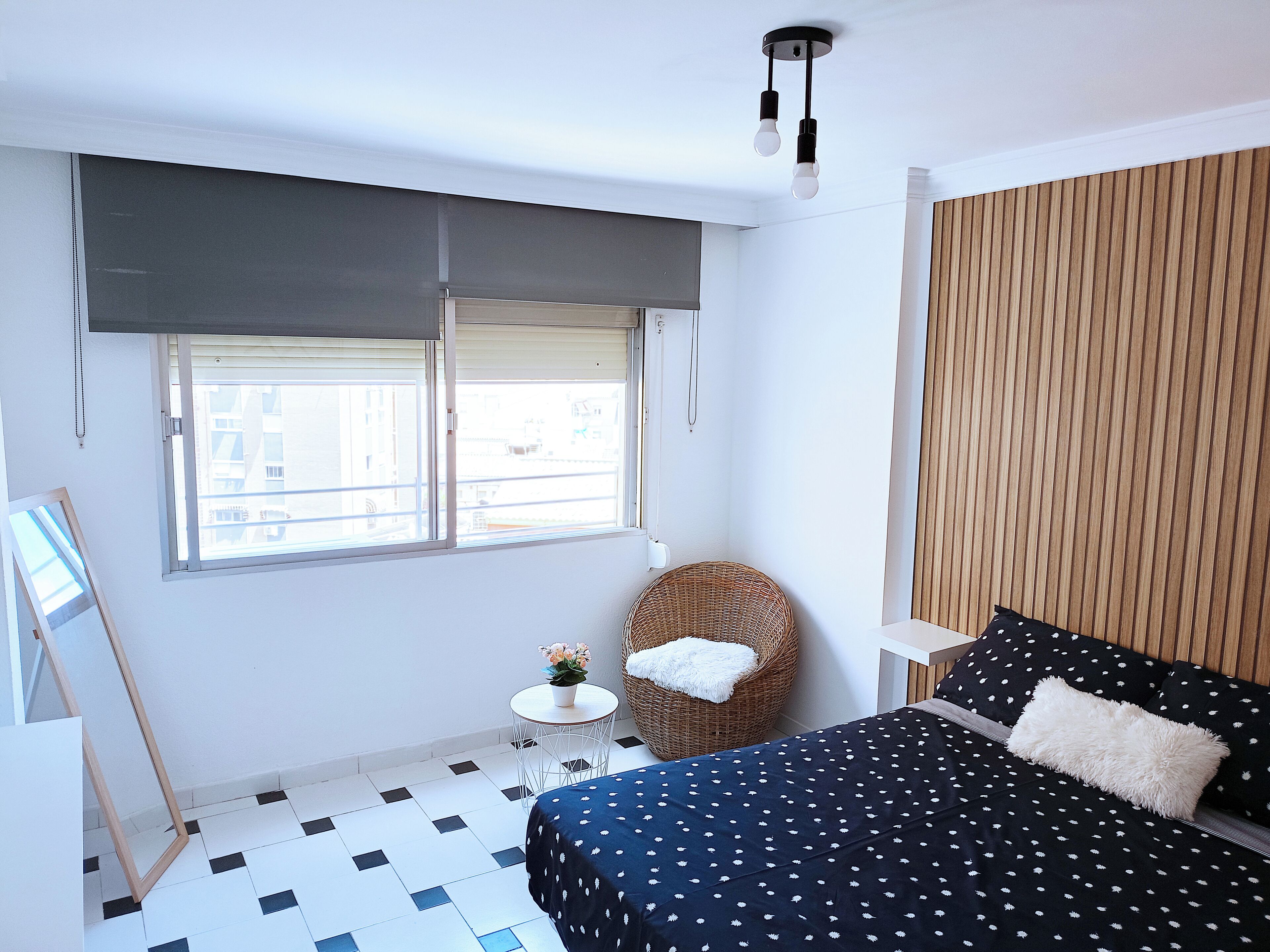 Photo - Angosta Host