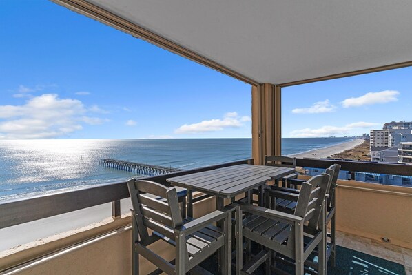 Condo, 2 Bedrooms | Outdoor dining