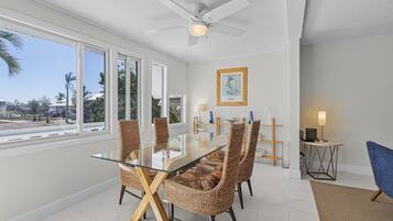 House, 2 Bedrooms | Dining