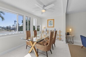 House, 2 Bedrooms | Dining