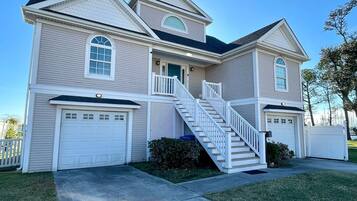 House, 3 Bedrooms | Exterior