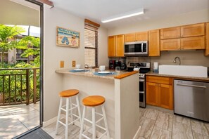 Condo, 1 Bedroom | Private kitchen - Big Island Kona Makai 5-103 1 Bedroom Condo (Kailua-Kona)