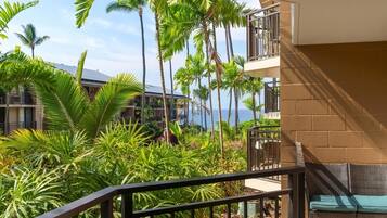 Condo, 1 Bedroom | Property grounds