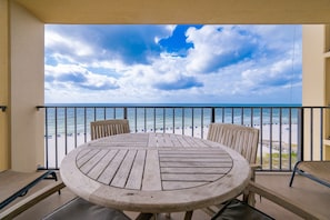 Condo, 2 Bedrooms | Outdoor dining