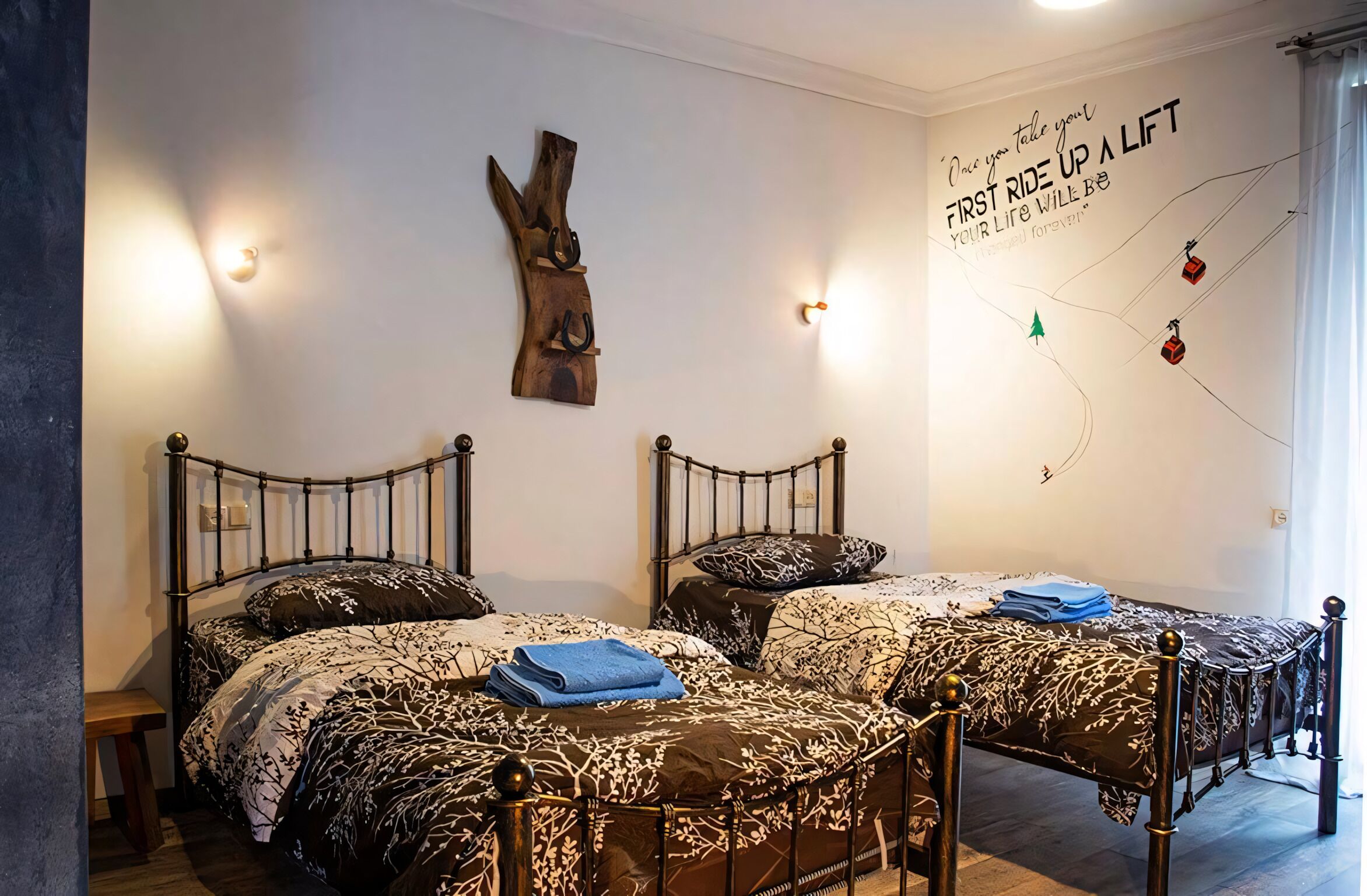 Kolmen hengen classic-huone | Työpöytä, kannettavalle tietokoneelle sopiva työtila, ilmainen Wi-Fi