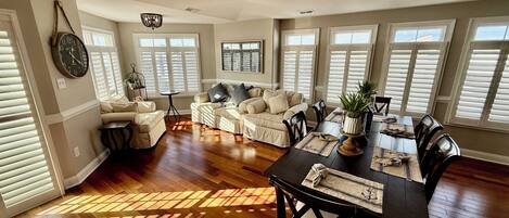 Televisión, chimenea