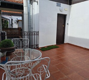 Outdoor dining - Madrid Center- Sol-Arguelles (Madrid)
