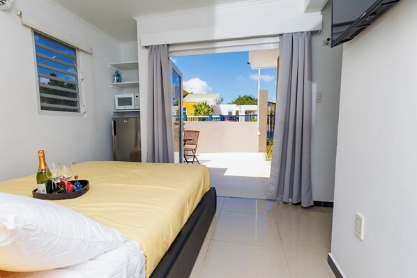 1 bedroom, free WiFi, bed sheets