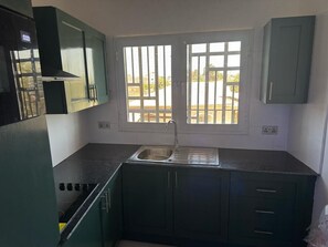 Appartement, 2 chambres, fumeurs, balcon | Cuisine privée