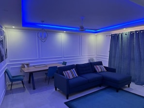 Appartement, 2 slaapkamers, roken, balkon | Woonkamer