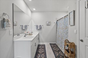 Hårtørrer, håndklæder