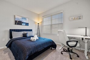 3 soveværelser, skrivebord, gratis Wi-Fi, sengetøj