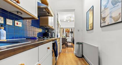 Amazing property in Stratford - ZONE 2