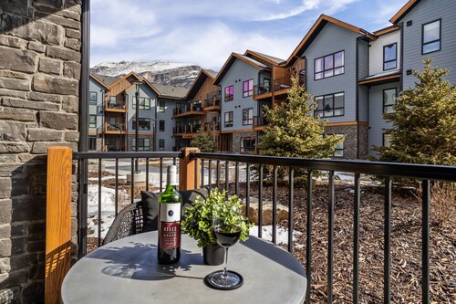 Ground Floor Gem|Mountain View|2 Kings|Pool & BBQ