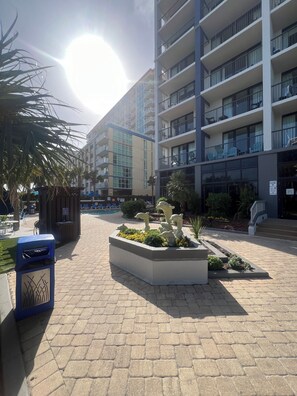 Exterior - Oceanview 16th Floor Efficiency, Awesome Amenities (Myrtle Beach)