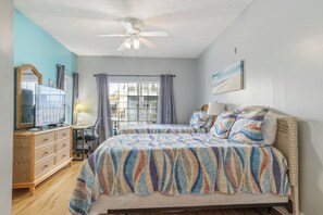 4 bedrooms, desk, iron/ironing board, free WiFi