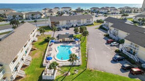 Exterior - Your Destin Beach Getaway! Bring Your Boat!  Park Your Trailer Under the Unit! (Destin)