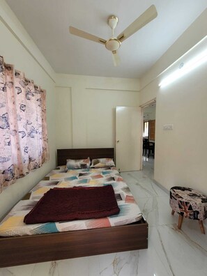 2 bedrooms, WiFi, bed sheets