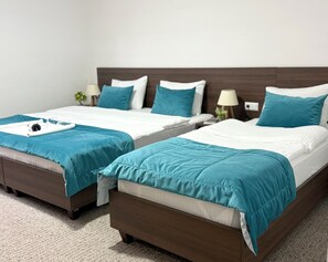 Triple Room, Pool View