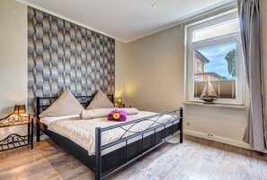 2 chambres, fer et planche à repasser, lit parapluie, Wi-Fi gratuit