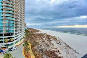 On the beach - The Palms 701 by Liquid Life (Orange Beach)