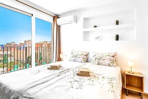 12 chambres, fer et planche à repasser, Wi-Fi gratuit, draps fournis