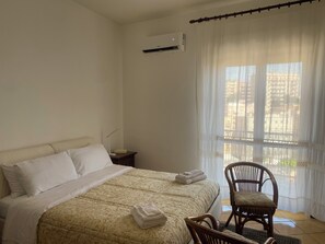 2 chambres, fer et planche Ă repasser, Wi-Fi, draps fournis