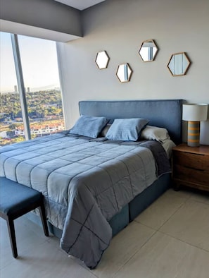3 chambres, fer et planche à repasser, accès au Wi-Fi (inclus)
