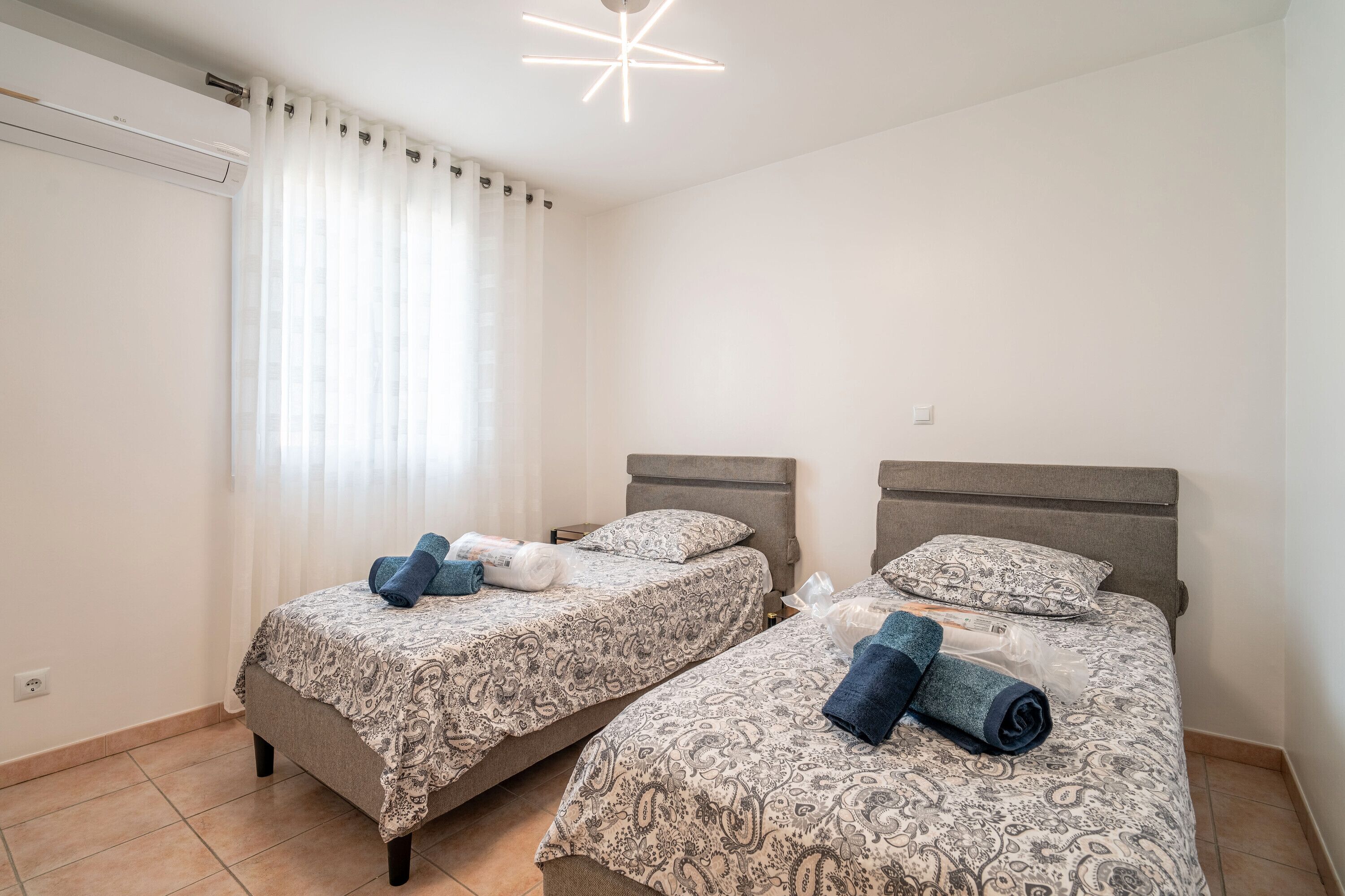 2 chambres, Wi-Fi gratuit, draps fournis