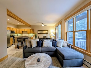 智能電視、壁爐