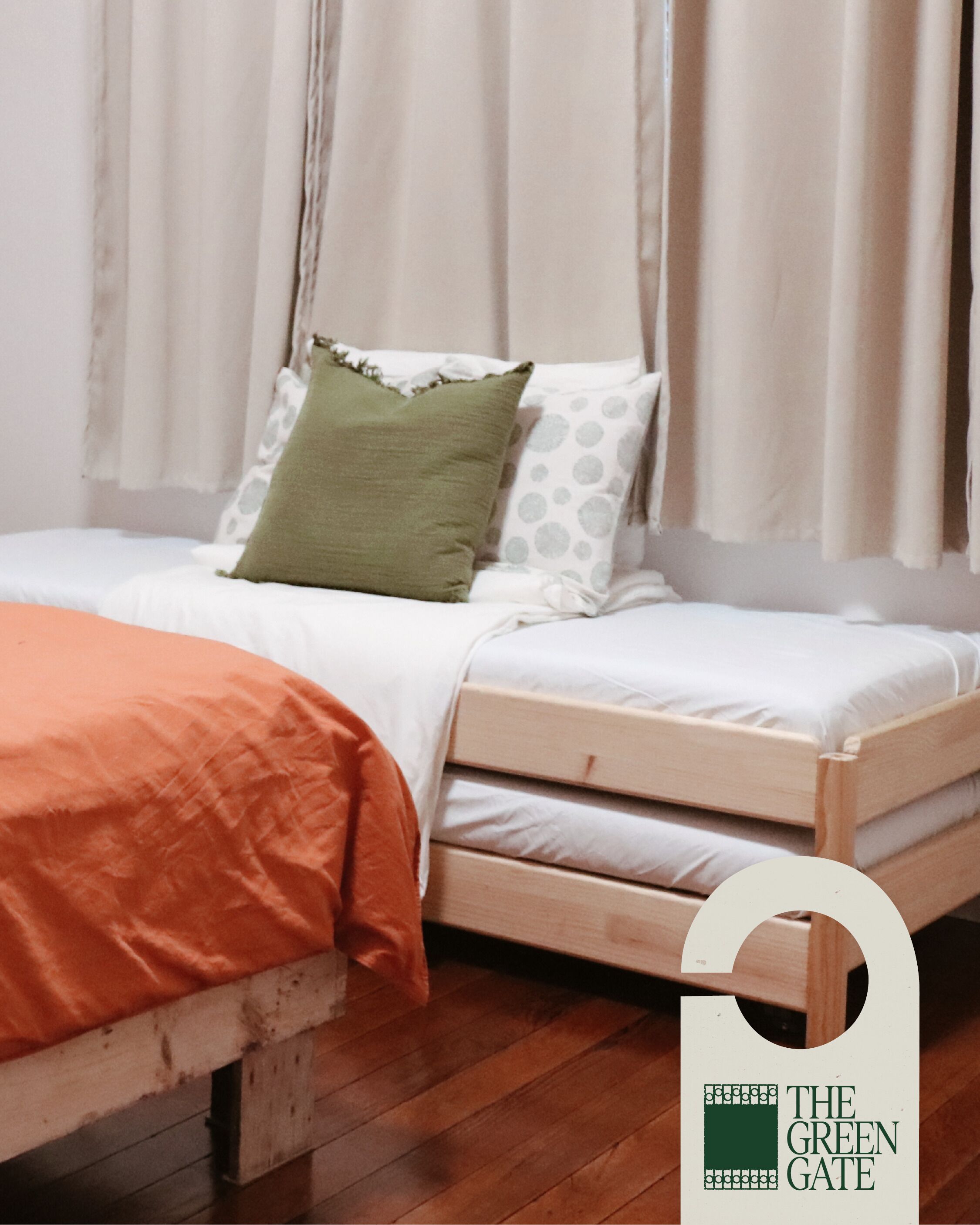 4 chambres, fer et planche à repasser, Wi-Fi, draps fournis