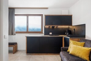 Interior - Apartment 'Schmetterling' with Mountain View, Shared Terrace and Wi-Fi (Seis)