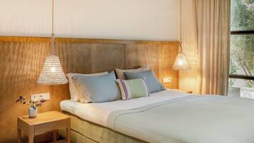 2 bedrooms, in-room safe, iron/ironing board, travel cot