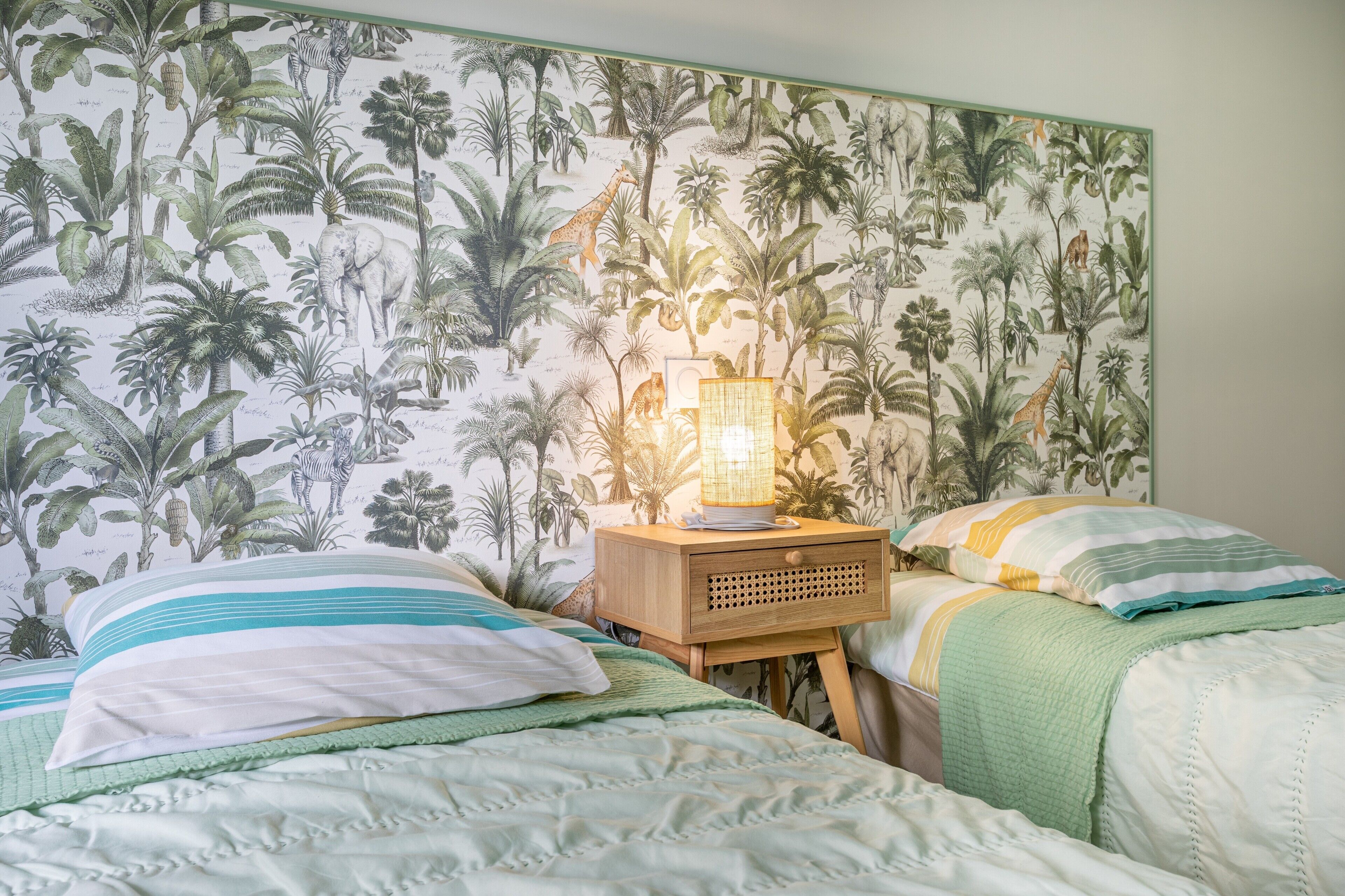 2 slaapkamers, een strijkplank/strijkijzer, gratis wifi, beddengoed