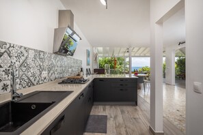 Køleskab, mikrobølgeovn, ovn, opvaskemaskine