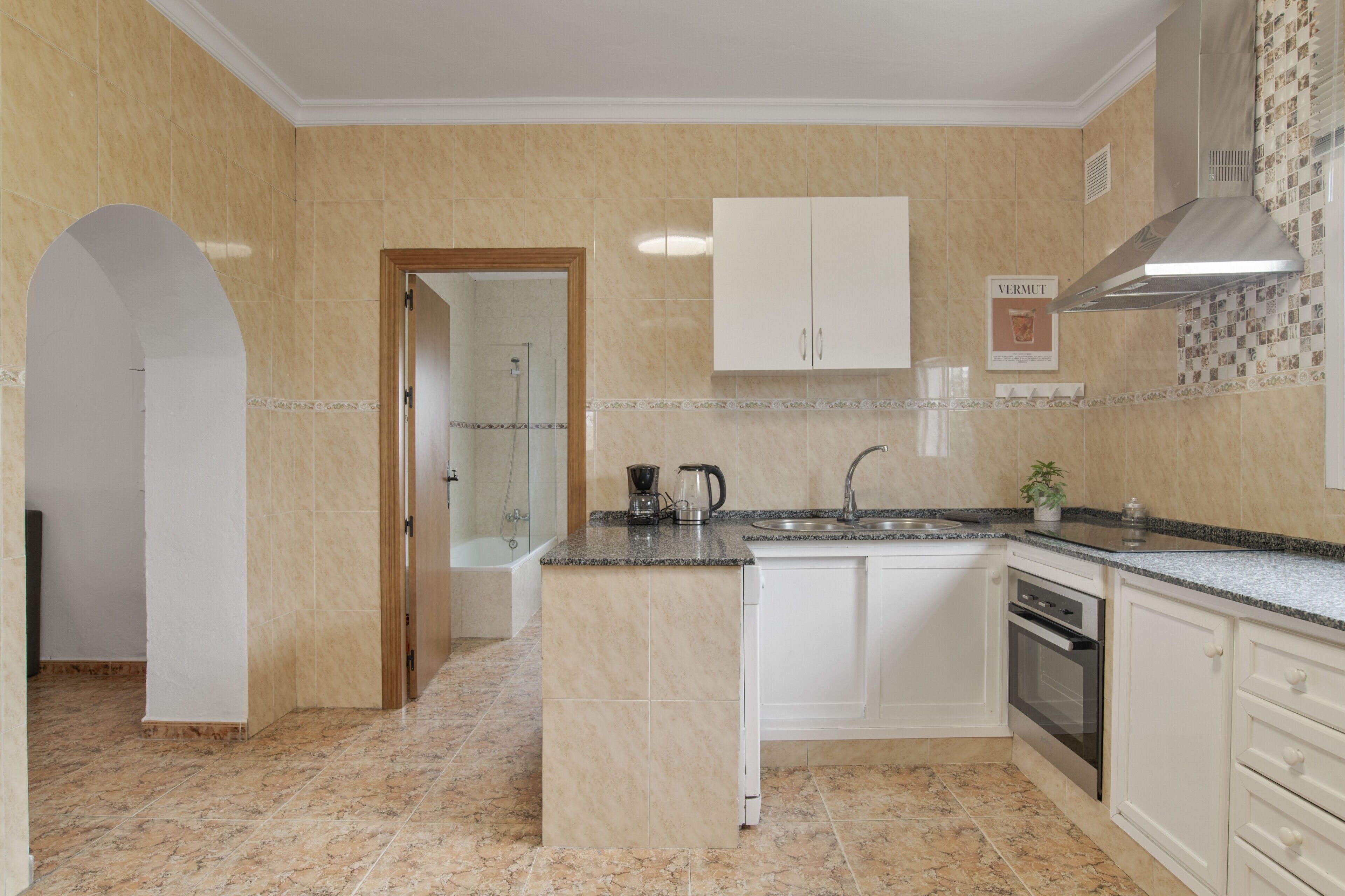 Refrigerador, microondas, horno, placa de cocina