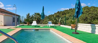 Country House 'El Poleo' with Mountain View, Wi-Fi and Air Conditioning