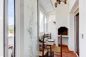 Apartment | Dining