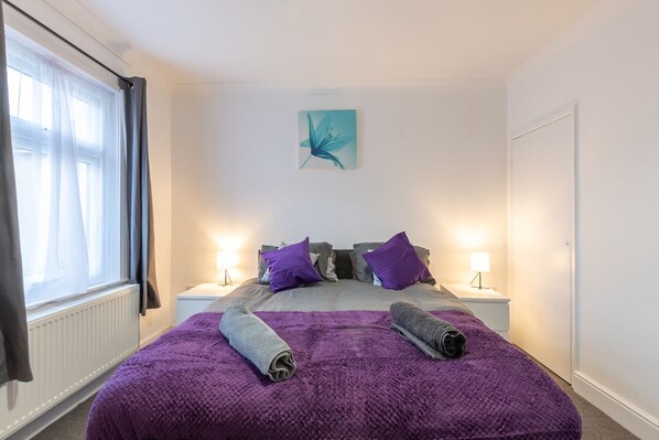 4 slaapkamers, een strijkplank/strijkijzer, wifi, beddengoed