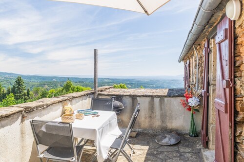 Maison de vacances 'La Magnannerie' avec vue sur les montagnes, piscine partagée et climatisation