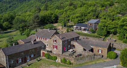 Holiday Home 'La Clède' with Mountain View, Shared Pool and Air Conditioning