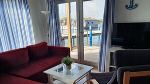 Smart TV, DVD player - Hausboot in Barth am Barther Bodden (Barth)