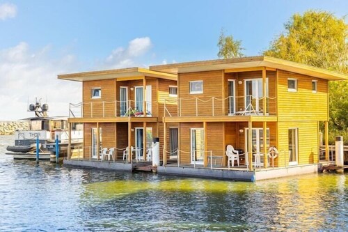 Hausboot in Barth am Barther Bodden