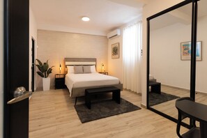 Comfort Apartment | Desk, laptop workspace, iron/ironing board, free WiFi