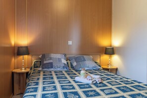 3 bedrooms, iron/ironing board - Apartment 'Kevin- Mas Lachamp' with Mountain View, Shared Pool and Air Conditioning (Gravière)